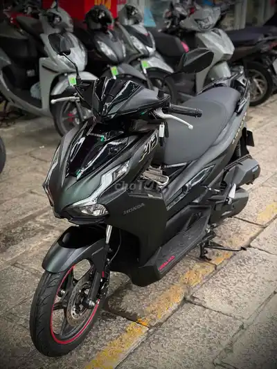 Honda Airblade 125 2024 4 клапана 2000 км один владелец