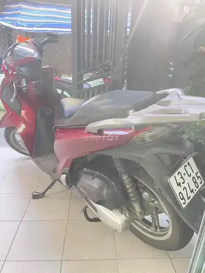 Honda SH 2019 CBS, красно-черный