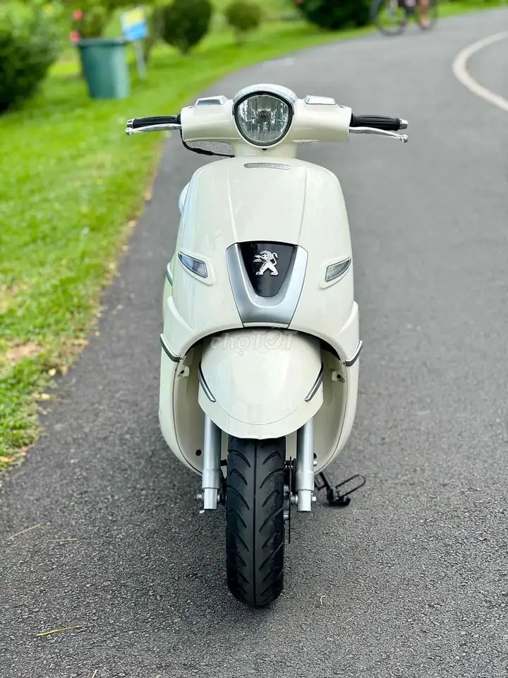 PEUGEOT 125cc ABS родной оригинал в идеальном состоянии