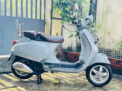 Piaggio Vespa LXV 125cc 3V i.e., 2016, серый