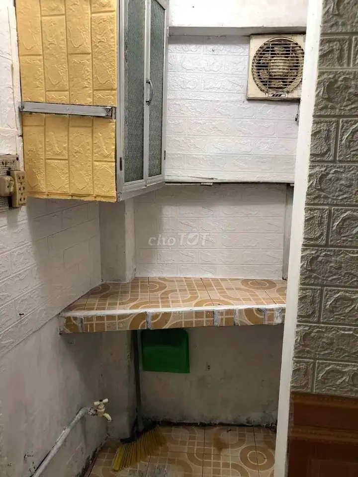Уютный небольшой дом с антресолью и балконом