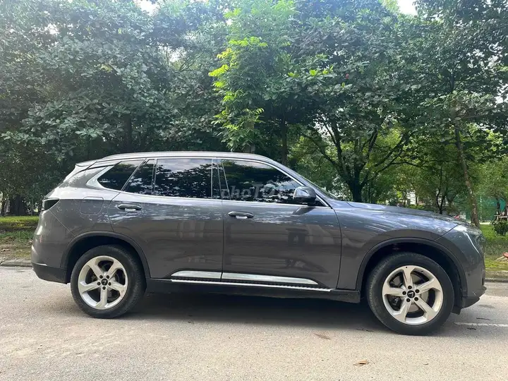 VinFast Lux SA Plus 2022, серый, 90000 км