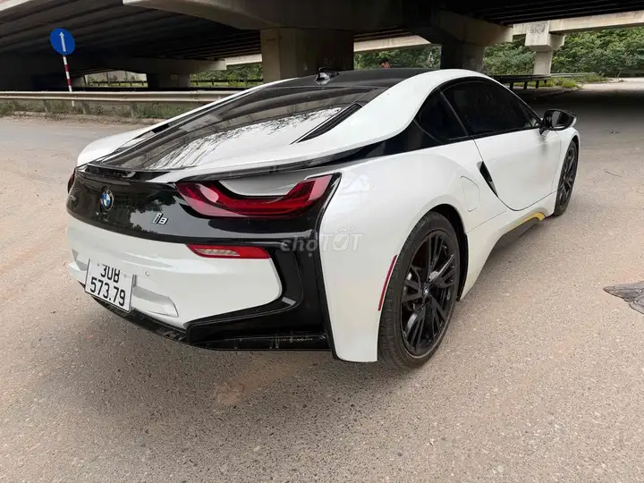 BMW i8 1.5 Hybrid 2014 белый, собственник