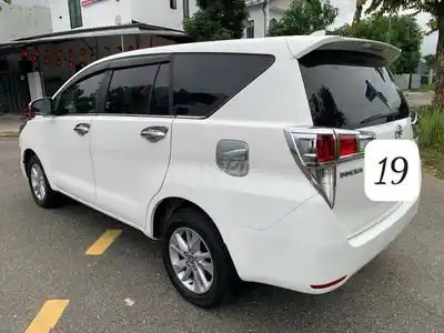 Toyota Innova 2019, отличное состояние