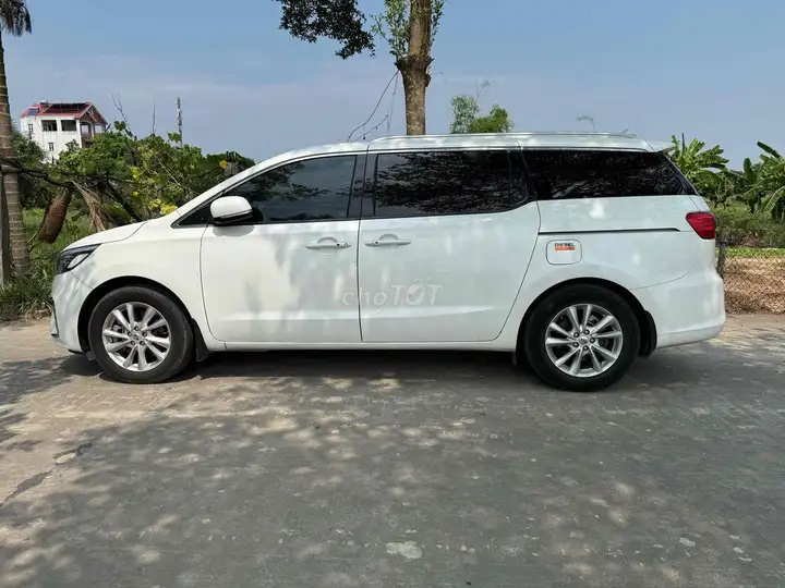 Kia Sedona 2019 дизель 2.2 полный Белый
