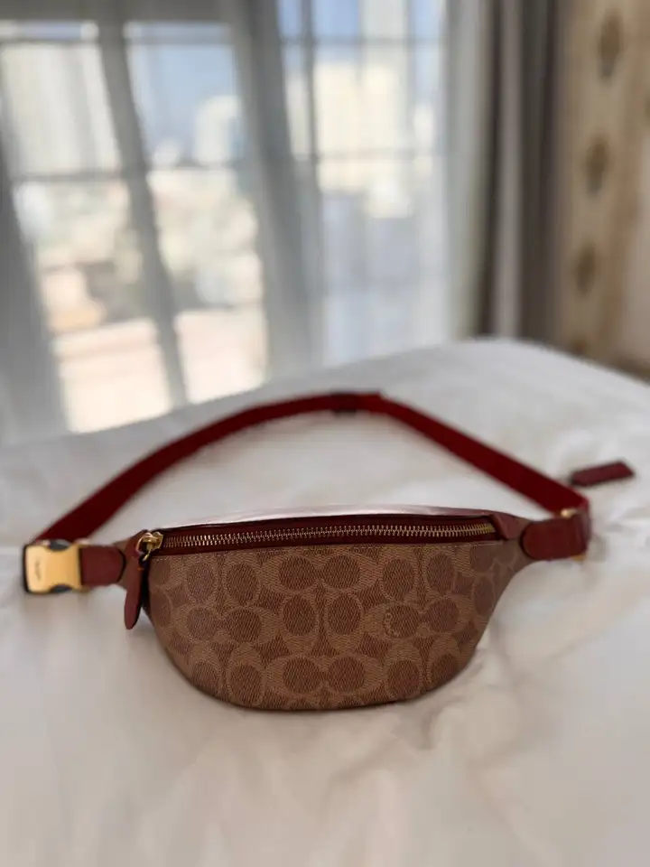 Поясная сумка Coach