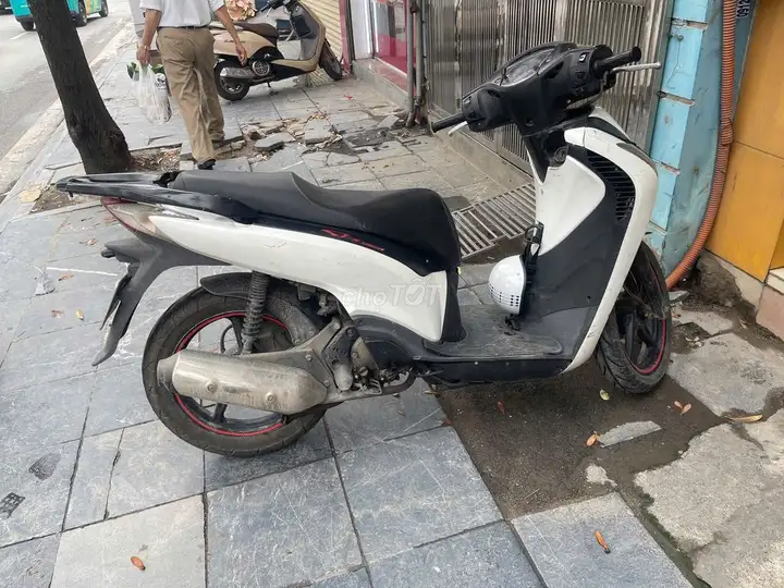 SH 150 белый, реплика под стиль Italy 2009