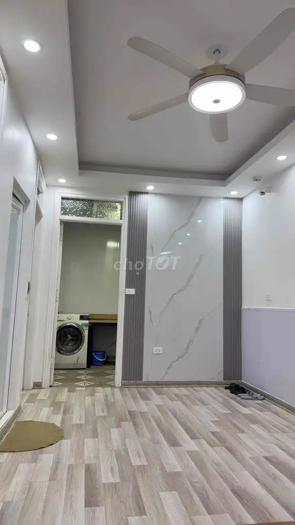 Собственник продаёт квартиру в доме на фо Джап Нят, район Тхань Суан