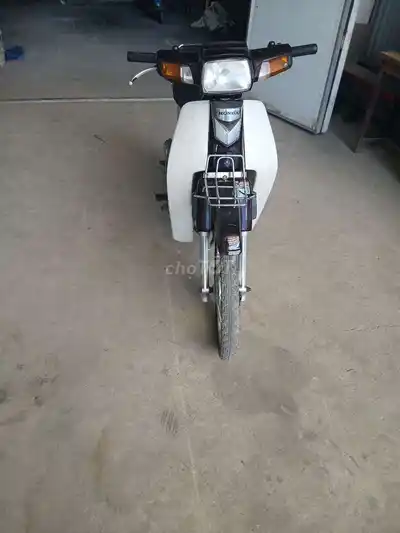 Honda Dream Вьетнам 2010 коричневый
