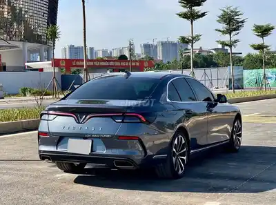 VinFast Lux A Premium 2019 34000 км Серый