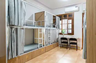 Аренда мест в хостеле с двухъярусными кроватями в Донгда, Тхань Суан, Хайбачынг
