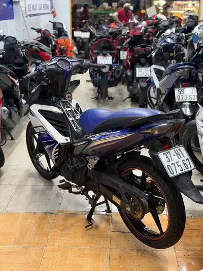 Возбудитель Yamaha 135 2011 Синий Белый