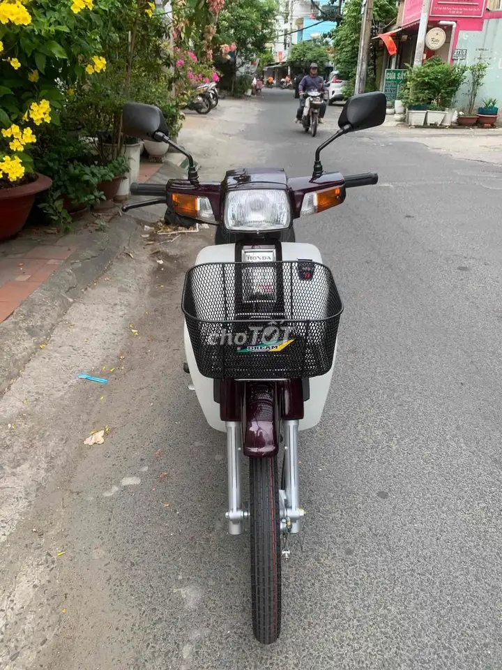 Honda Dream Thái Đỏ mận