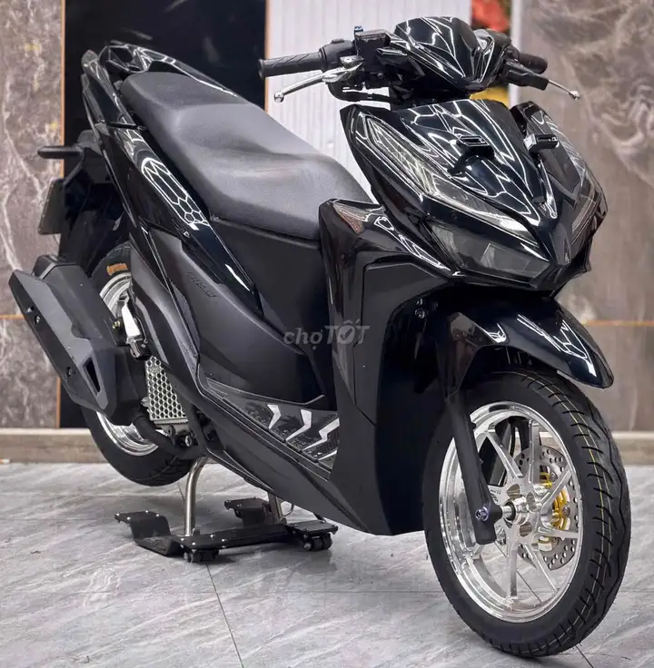 Vario 150 черный, предоплата 25 млн, рассрочка без плохой кредитной истории