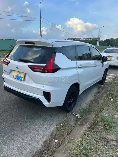 Mitsubishi Xpander 7 мест белый