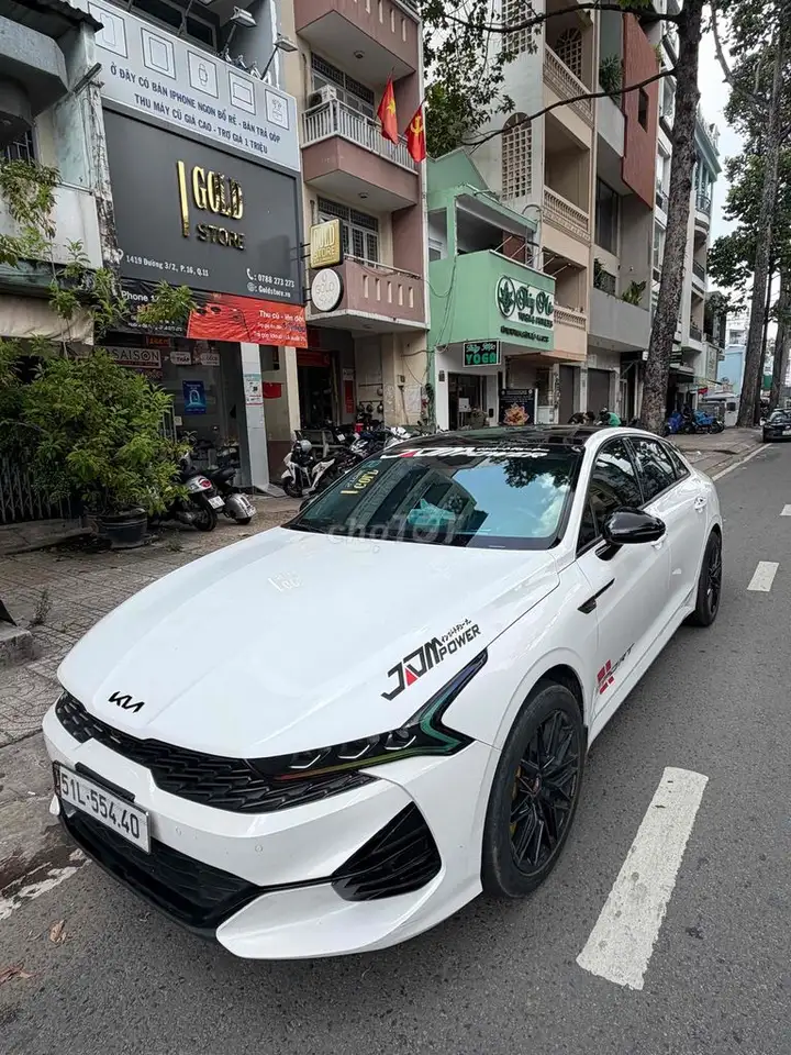 KIA K5 Premium 2022 Белый 33k км