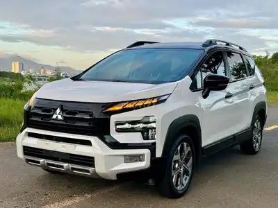 Mitsubishi Xpander Cross 2025 Белый Пробег 33000