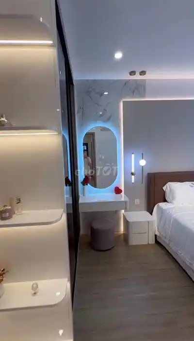 3-комнатная квартира Vinhomes Smart City в аренду, полностью меблированная