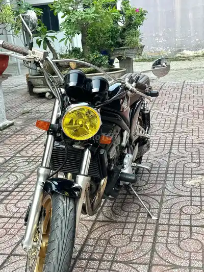 Honda CB400 черный, красный, 4 цилиндра