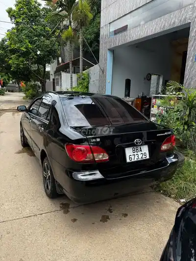 Toyota Corolla Altis 2003 черная, МКПП, 5 мест