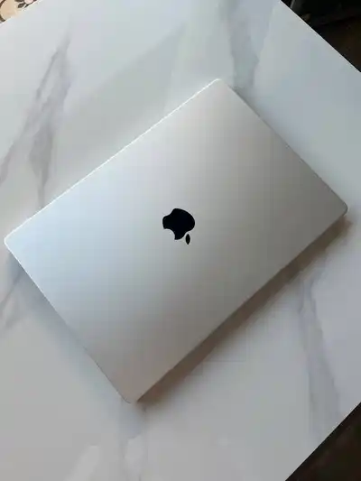 MacBook Pro 16" (2023) M2 Pro / 16GB / 1TB SSD