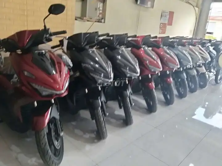 Honda Air Blade: красный, черный, серый, белый, новый