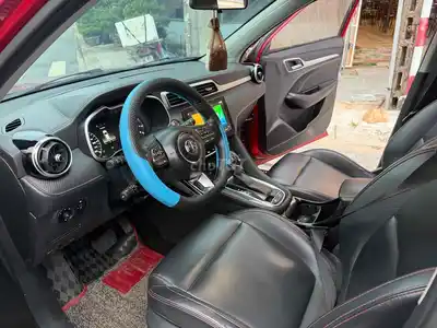 Автоматическое красное кожаное сиденье MG ZS 2021