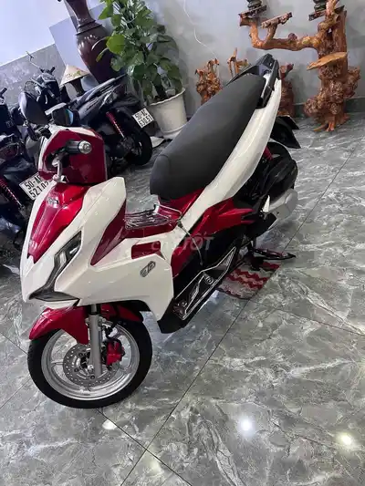 Хонда AB 125 2020 Красно-белая Вьетнам