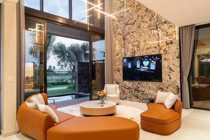 Villa 3 этажа 5 спальни 6WC 300м2