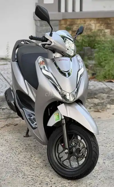 Honda Lead 4val 2023 особая версия, двухуровневый LED, номер 43