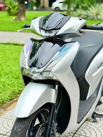 Honda SH 125 2023, серебристый
