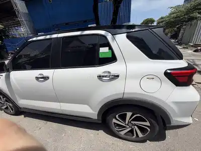 Toyota Raize белый в Дананге