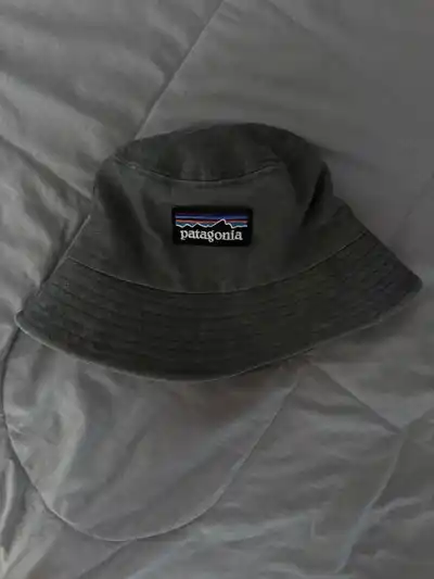 Панама Patagonia, рубашка белая, платье белое, платье короткое, лосины для спорта