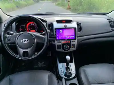 Kia Cerato, импортная, автомат