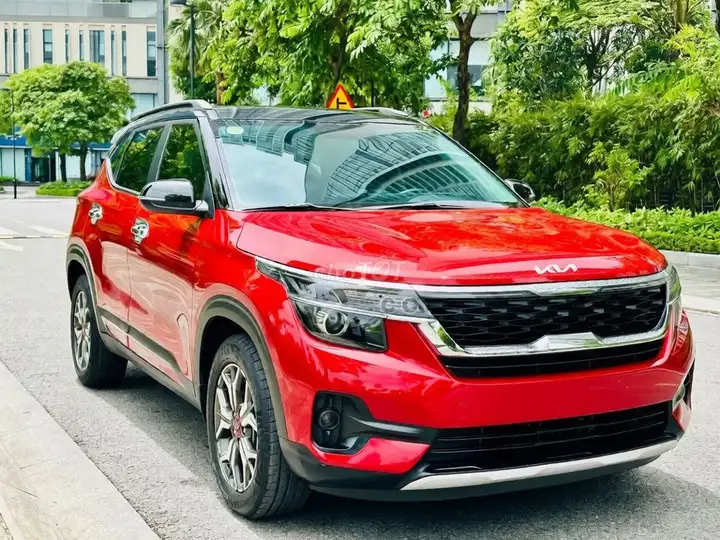 Kia Seltos Luxury 1.4 AT 2022 Красный 56000 км