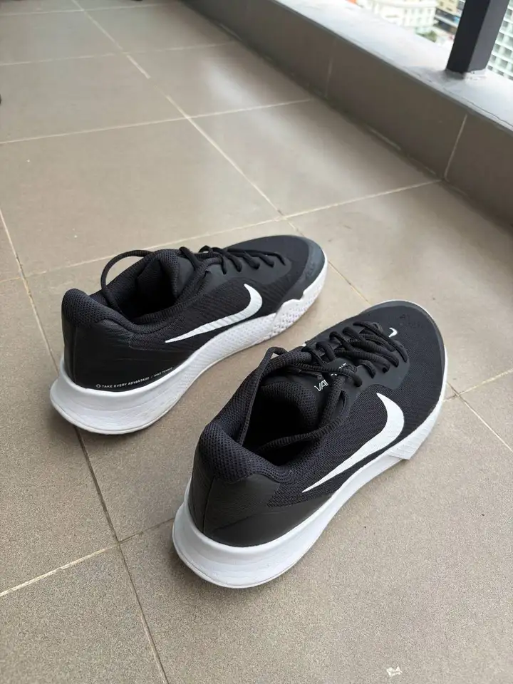 Теннисные кроссовки Nike Vapor