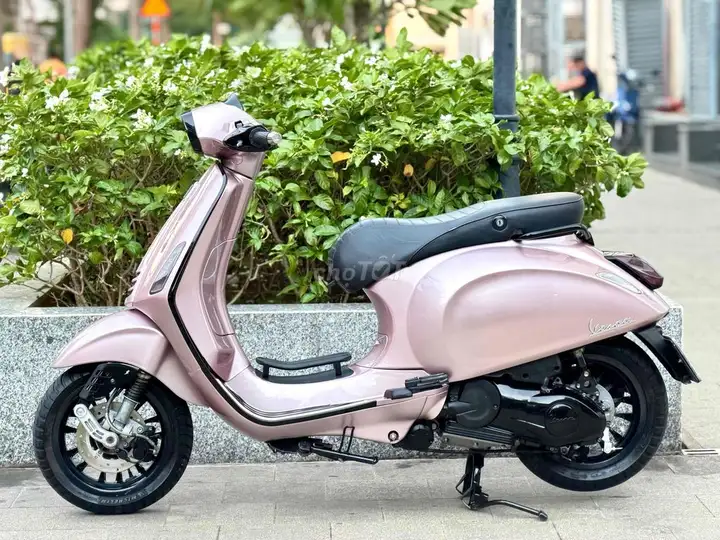 Piaggio Sprint 125cc 2016, розовое золото Rolex, в суперсостоянии