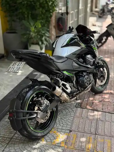 Kawasaki Z800 ABS с множеством аксессуаров