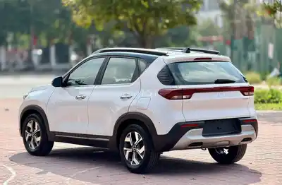 Kia Sonet 2024 1.5 Premium — практически без пробега, 5000 км!