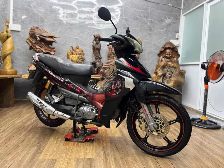 Yamaha Jupiter Gravita, пластик целый, двигатель шепчет