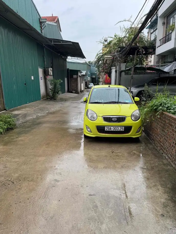 Продажа дома 5 этажей, 4 спальни, Cự Khối, Long Biên, автомобиль у двери