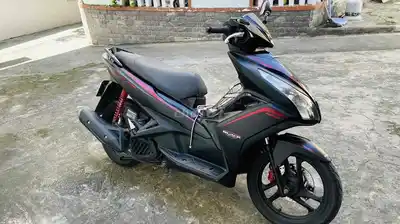 Honda Air Blade 2013 черно-красный, номер 43