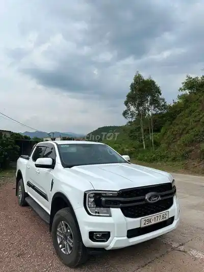 Ford Ranger XLS 2024 AT белого цвета, пробег 60 000 км