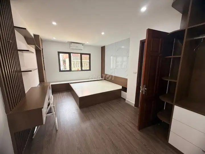ЖК Дай Ким - Университет Тханг Лонг, 34м2 x 5 этажей, новый