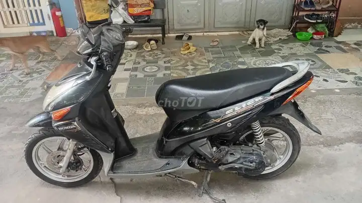 Honda Click 2011, механика, документы в порядке