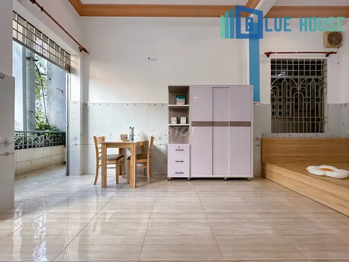 Квартира 40 м² с балконом, отдельной кухней и мебелью, ЖК Бау Кат
