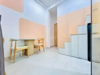 Комната 20 Чу Лок, вся мебель, можно с питомцами