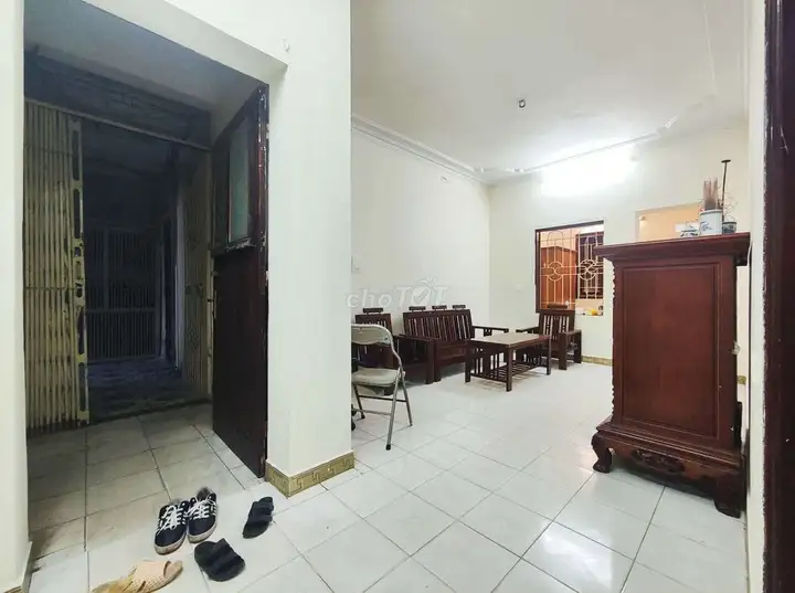 🏠 Аренда общежития на 2 этаже – Жанг Во, Донг Да – 100 м² – 3 спальни