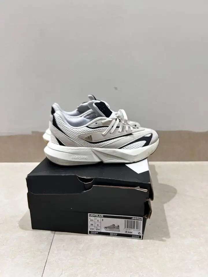 Кроссовки Adidas оригинал