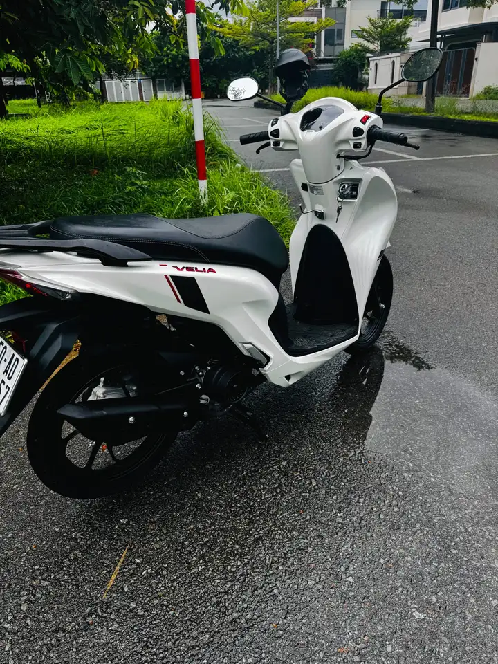 Мотоциклы Espero Velia 50cc (белый и чёрный)